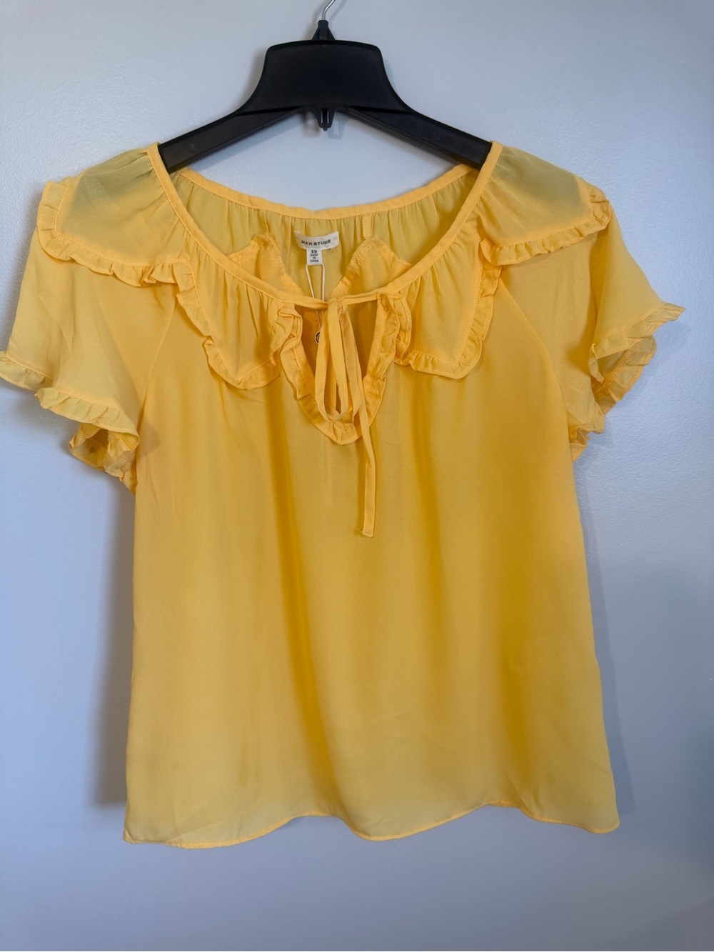 Max Studio Sunshine Yellow Ruffle Tie-Neck Short sleeve Blouse size XS NWT